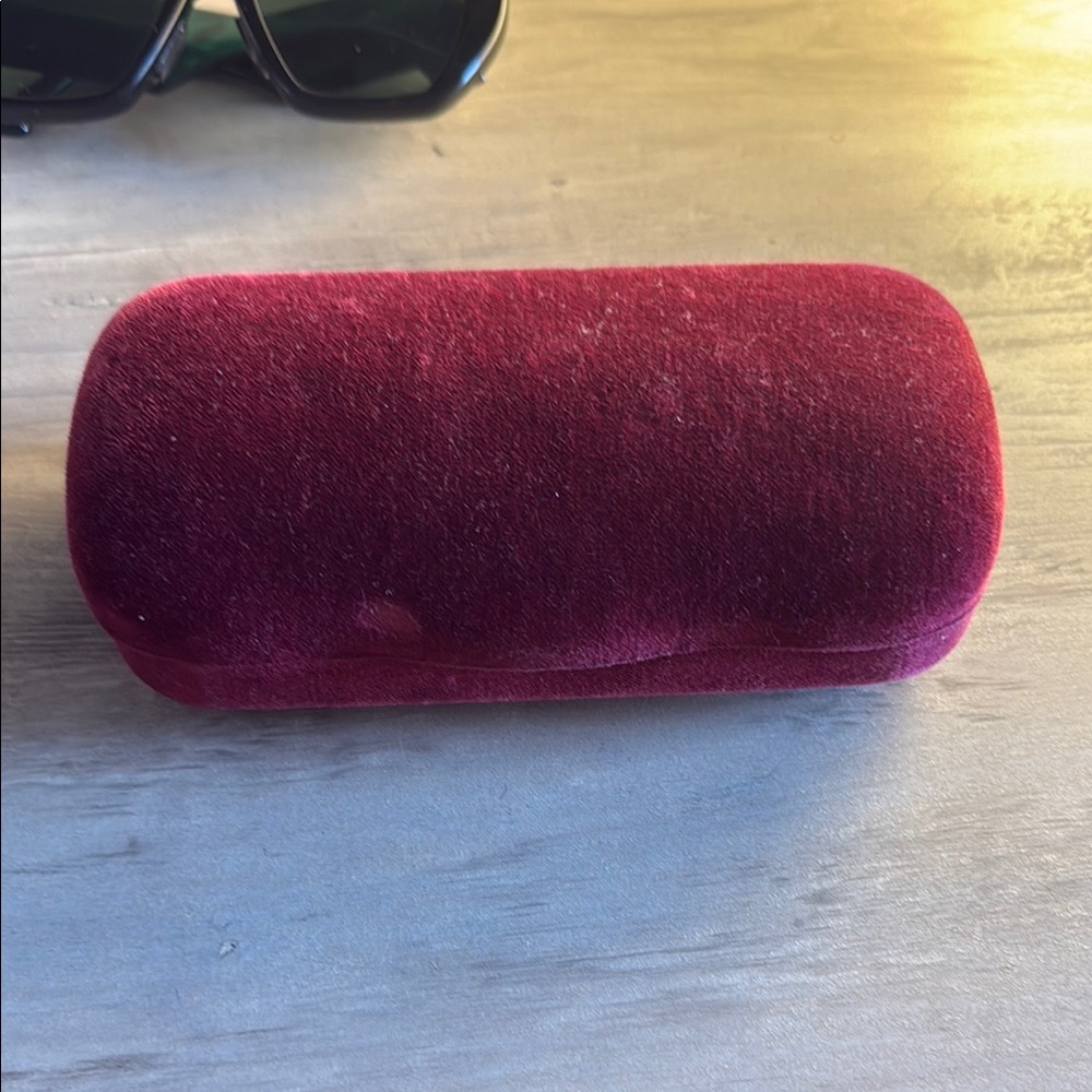 Gucci Sunglasses - Picture 7 of 8